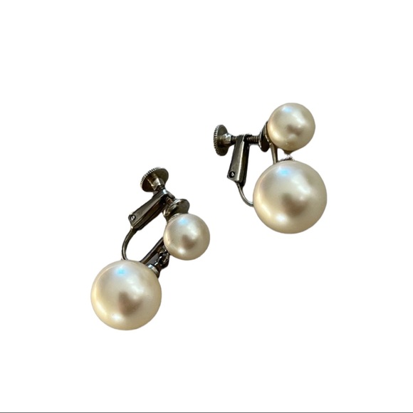 Vintage 1950s Pearl Earrings by JUDY LEE from a Private Collection - Picture 6 of 12